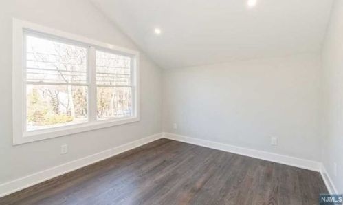 676 Ramapo Valley Rd, Oakland NJ  07436-3003 exterior
