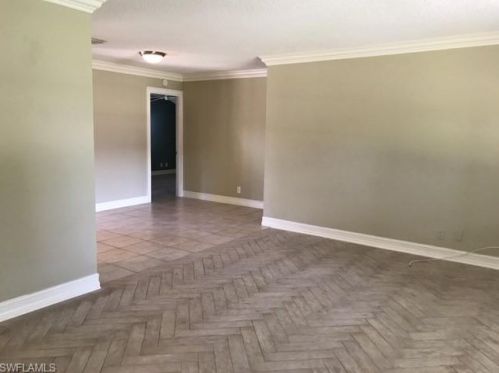 2525 Dawn Cir, Naples FL  34103-4562 exterior