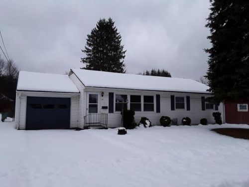 38 Maple St, Walton, NY 13856-1441