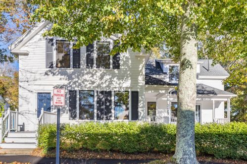 3 High St, Falmouth, MA 02543-1221