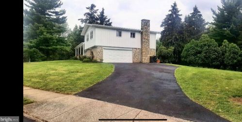 1921 Hemlock Rd, Norristown, PA 19403-3125