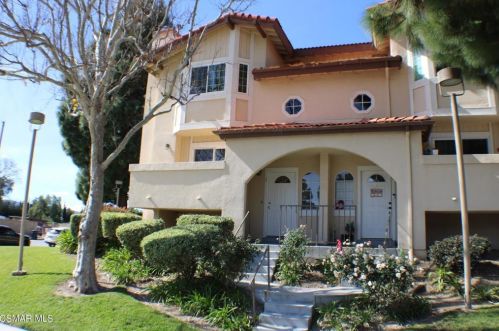 2707 Stearns St, Simi Valley, CA 93063-2423