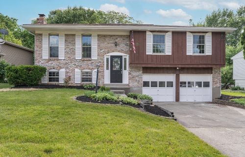 1477 Hartwood Dr, Cincinnati, OH 45240-1231
