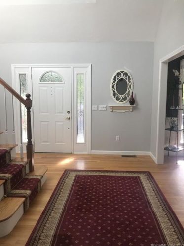 118 Oxbow Ln, Northford CT  06472-1152 exterior