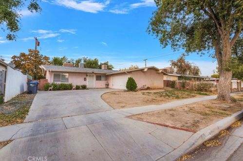 1109 Holguin St, Lancaster, CA 93534-1443