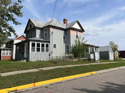 414 Division St, Mauston, WI 53948-1636