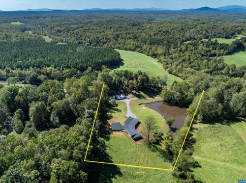 2615 Amicus Rd, Stanardsville VA  22973-3163 exterior