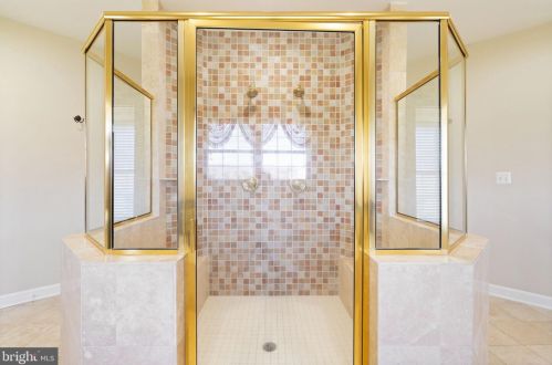 15840 Parnell Ct, Haymarket VA  20169-1667 exterior