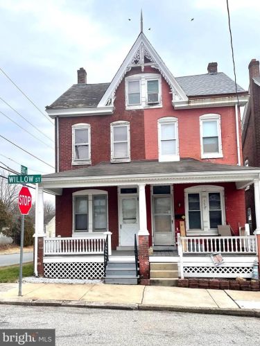 552 Willow St, Pottstown, PA 19464-4526