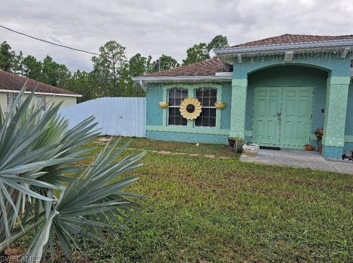 1011 Clark Ave, Lehigh Acres, FL 33972-8212