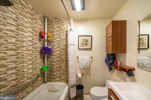 401 Santillo Way, Downingtown PA  19335-3132 exterior