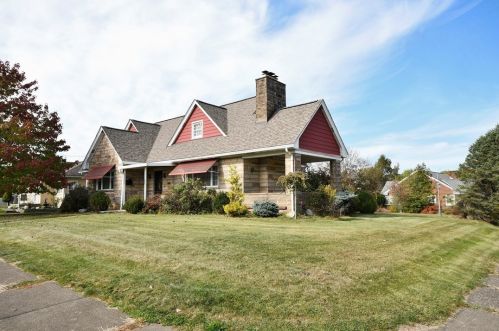 601 Decker St, Monongahela, PA 15063-1819