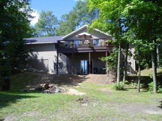 3966 Hidden Acres Dr, Woodboro, WI 54501-7509