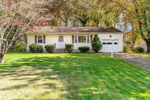 11 Arbor Ter, Ansonia, CT 06401-2901