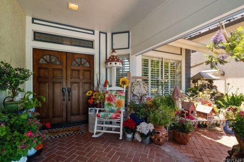28241 Tamarack Ln, Santa Clarita, CA 91390-4026
