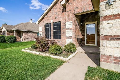 1312 Krista Dr, Burleson, TX 76028-8612