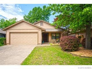9144 Maplewood Ave, Tulsa, OK 74137-4121