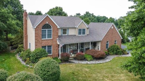 124 Crestview Dr, Dale, PA 19504-9305