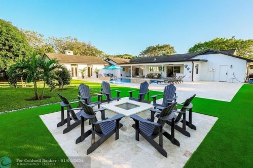 3127 Sherwood Blvd, Delray Beach, FL 33445-5618