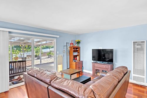 8555 Dobyns Dr, Santee CA  92071-3907 exterior