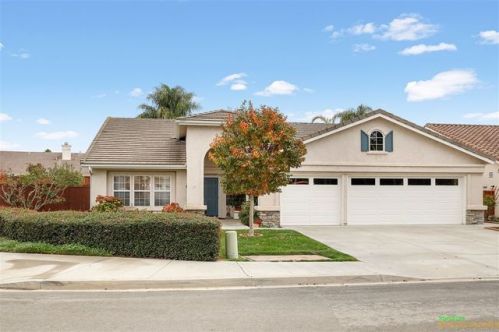 5254 Candlelight St, Oceanside, CA 92056-7275