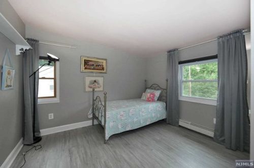 12 River Rd, Oakland NJ  07436-1929 exterior