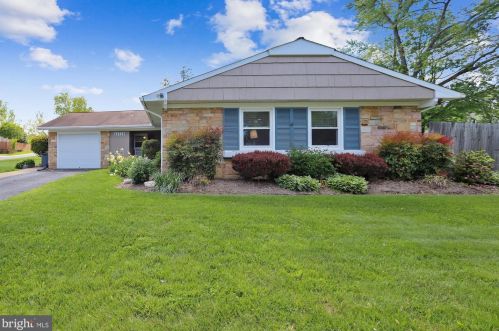 12729 Buckingham Dr, Bowie, MD 20715-2465
