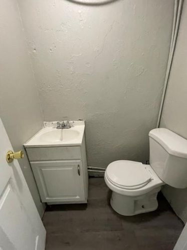 901 Ashland Ave, New Castle PA  16102-1344 exterior