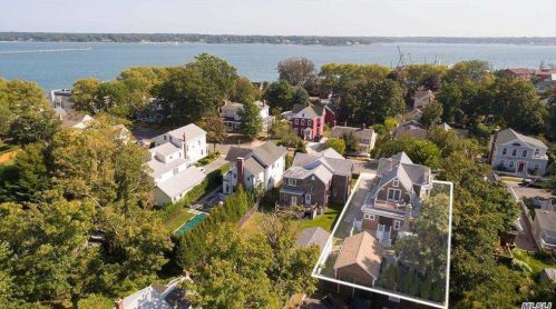 152 Central Ave, Greenport, NY 11944-1416