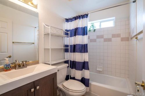 2064 Desert Palms Dr, Bullhead City AZ  86426-8803 exterior