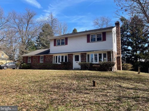 1660 Narcissa Rd, Blue Bell, PA 19422-2505