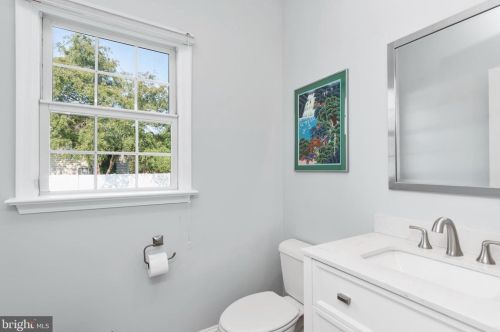 5915 Westover Dr, Navy Sup Dpt PA  17050-6871 exterior