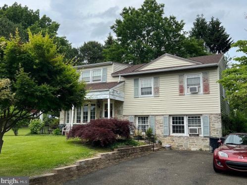 601 Lynne Dr, Southampton, PA 18966-3514