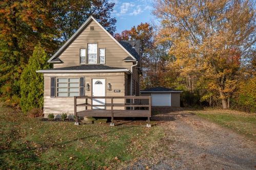 479 Clarksville Rd, Hermitage, PA 16148-2976