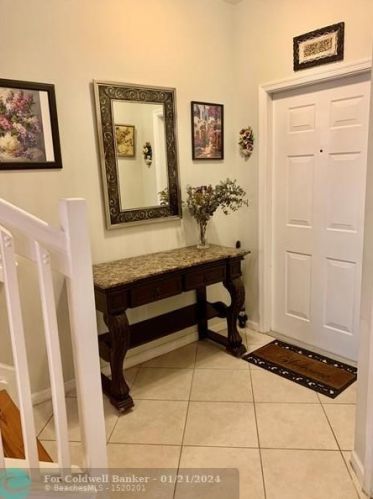 9021 Tremezzo Ln, Boynton Beach, FL 33472-2749
