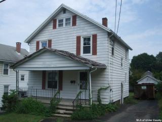 71 Derrenbacher St, Kingston, NY 12401-3007
