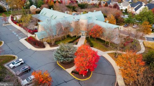 19058 Boyer Fields Pl, Leesburg VA 20176-1643 exterior