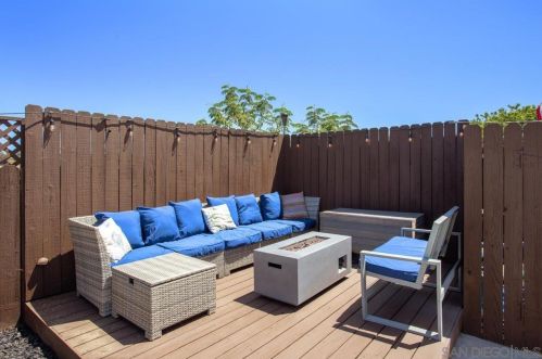 2905 Linda Dr, Oceanside CA  92056-4352 exterior