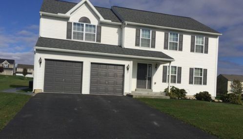 109 Regent St, Blandon, PA 19510-9640