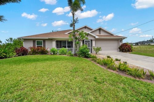 2210 1st Pl, Cape Coral, FL 33909-4248