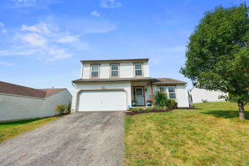241 Essex Pl, Pataskala, OH 43062-7562