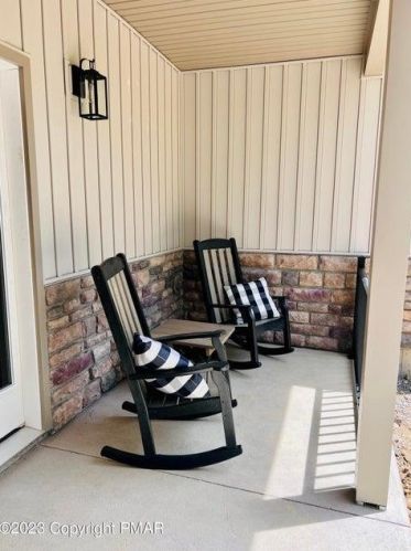 19 Masters Ln, Hazle Township PA  18202-9167 exterior