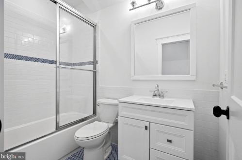 608 Jackson St, Falls Church VA  22046-2828 exterior