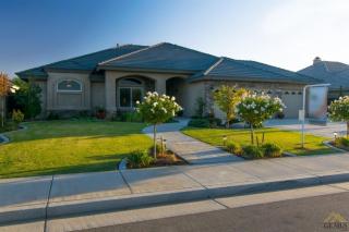 14827 Desert Sage Ct, Bakersfield, CA 93314-8127