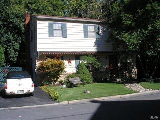 201 American St, Catasauqua, PA 18032-1803