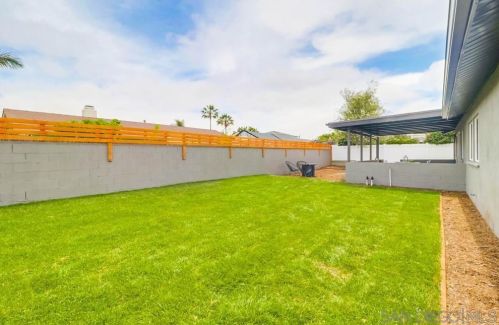 8853 Heraldry St, San Diego CA  92123-2221 exterior