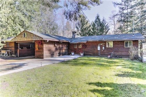 18002 Corbin Dr, Yelm, WA 98597-8944