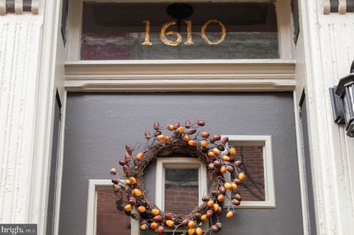 1610 Penn St, Harrisburg, PA 17102-2452