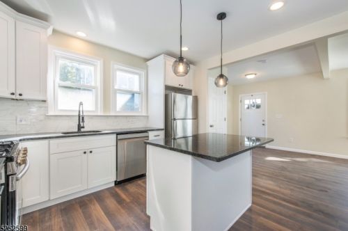 40 Arverne Ter, Irvington NJ  07111-3815 exterior