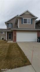 1704 175th Ct, Omaha NE  68118-6023 exterior
